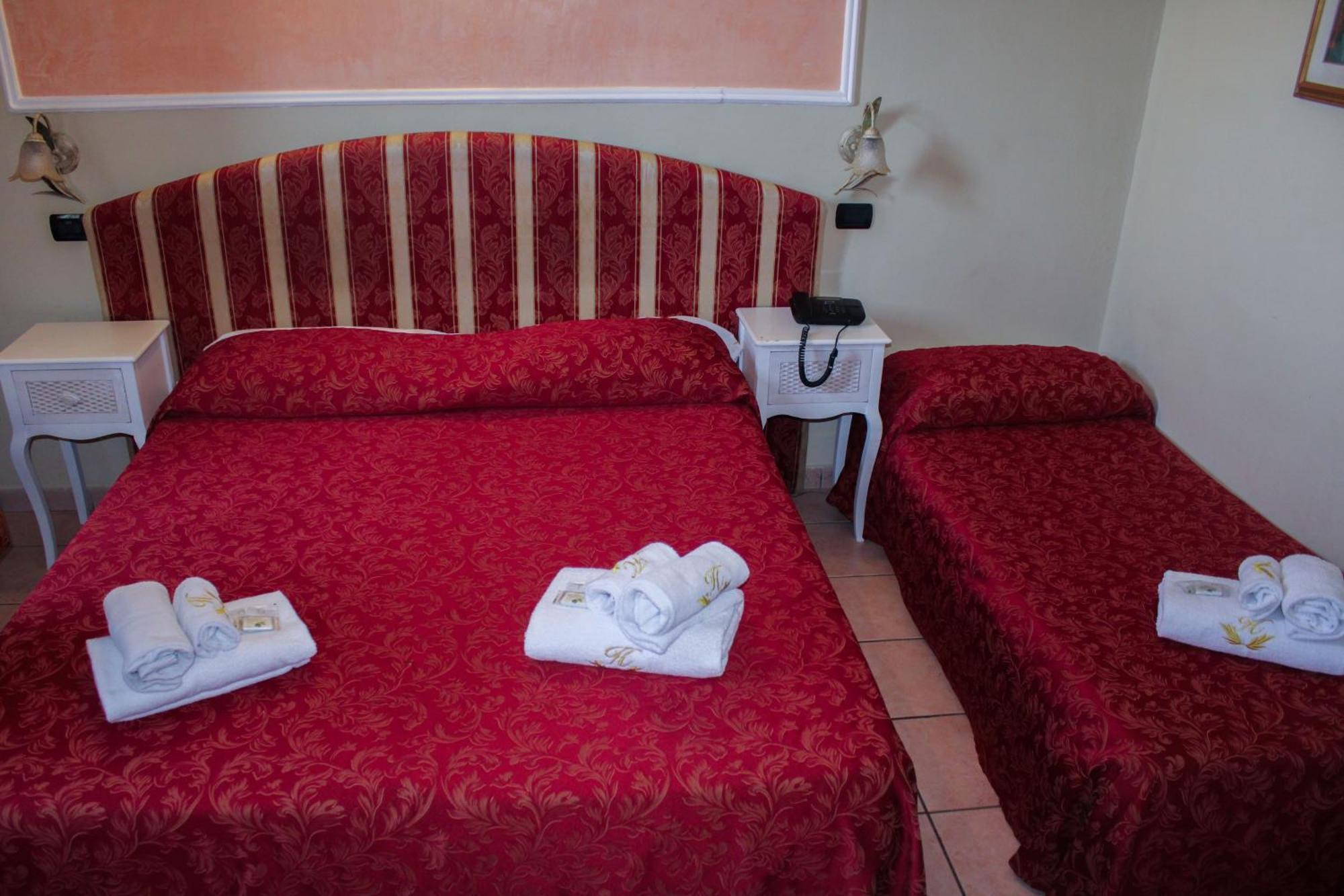 Hotel Sicilia Milan Bagian luar foto