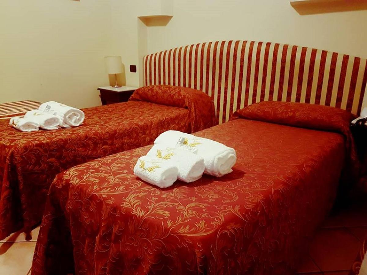Hotel Sicilia Milan Bagian luar foto