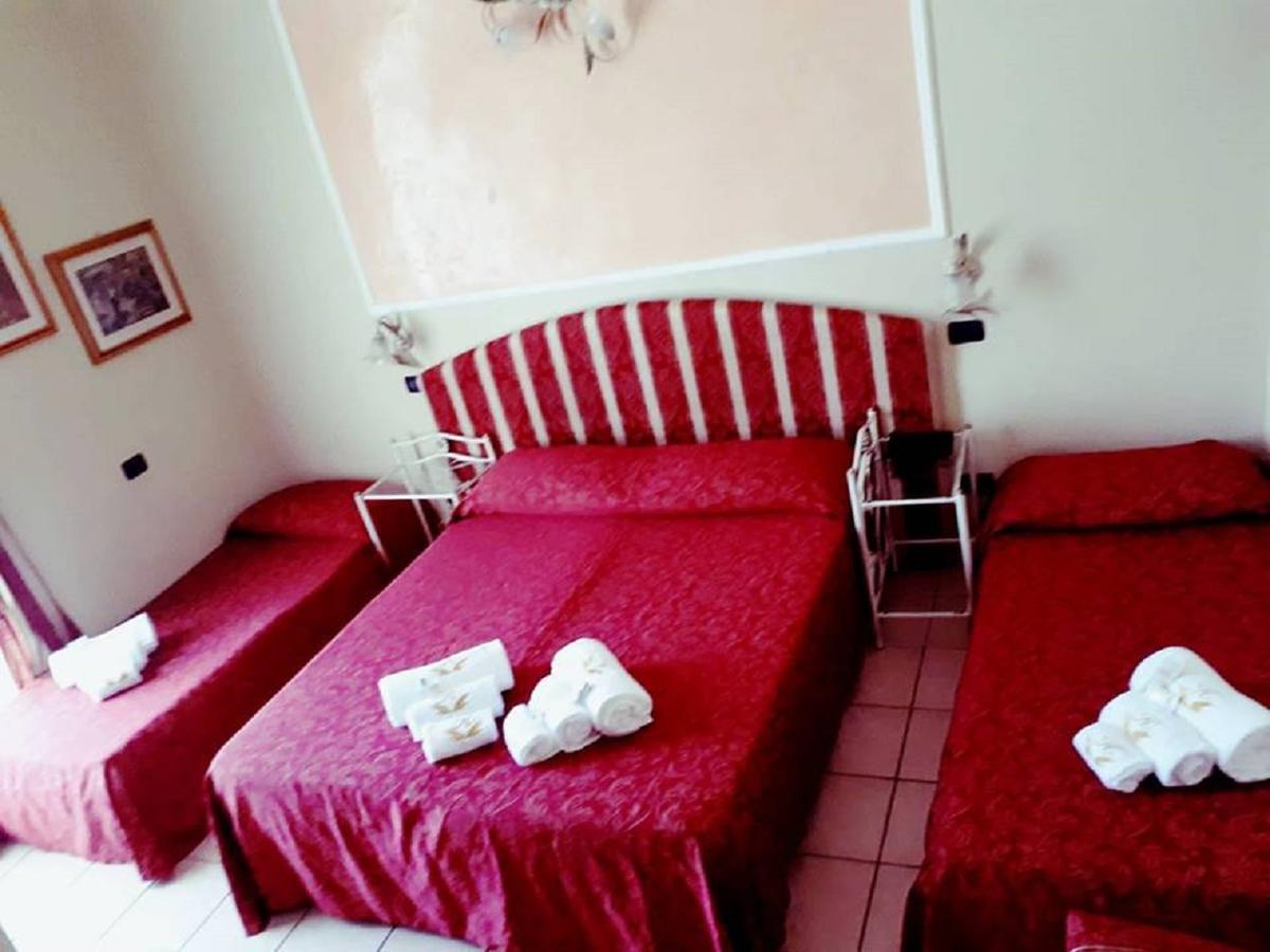 Hotel Sicilia Milan Bagian luar foto